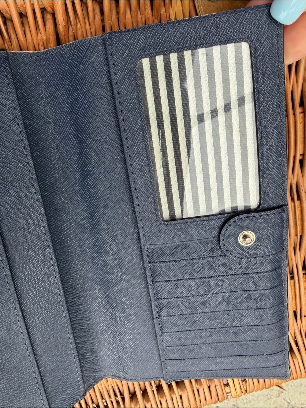 Kate Spade & Camron Street Eliza Navy Blue Leather Wristlet Wallet - Picture 5 of 9